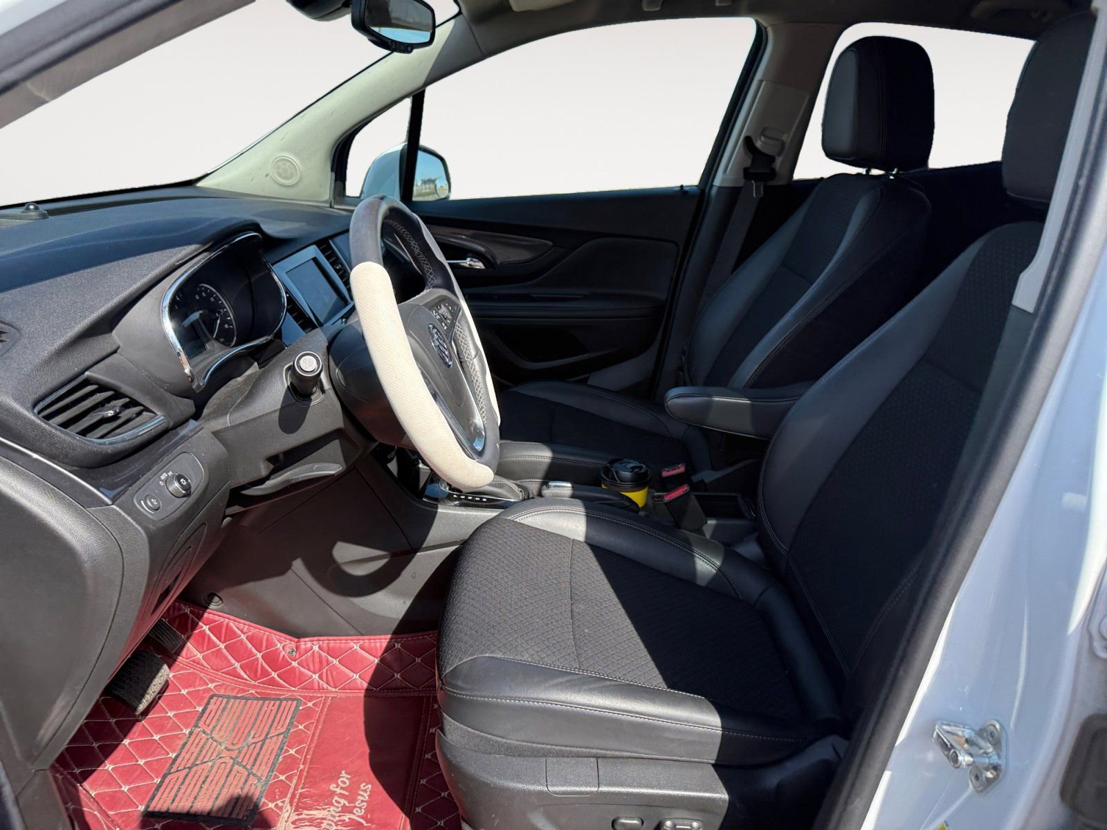 Used 2022 Buick Encore Preferred image 9