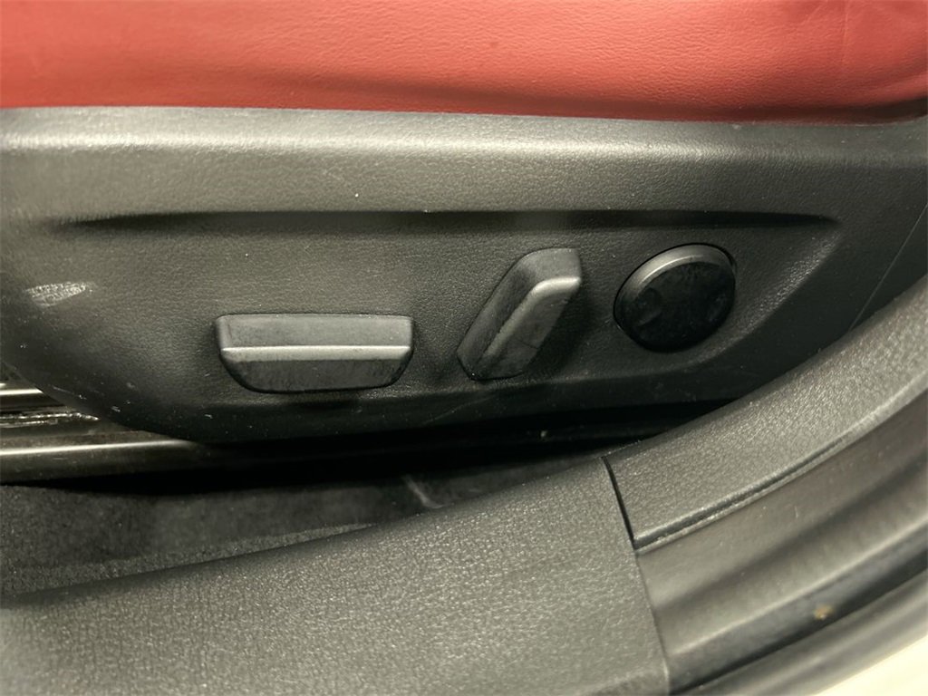 Used 2019 MAZDA MAZDA3 Premium image 10