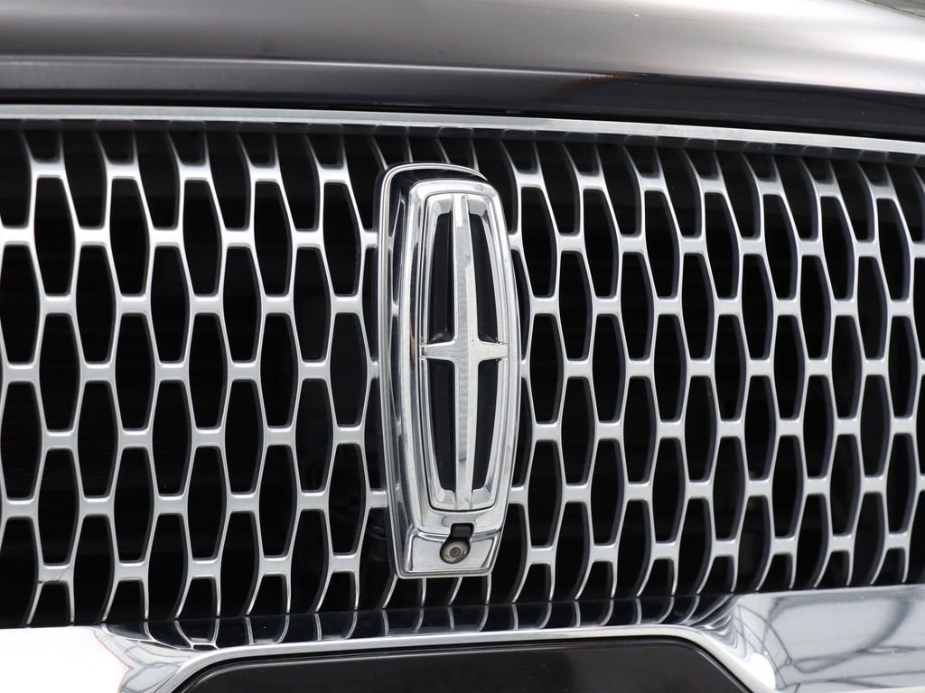 Used 2020 Lincoln Aviator Reserve w/ Equipment Group 201A image 9