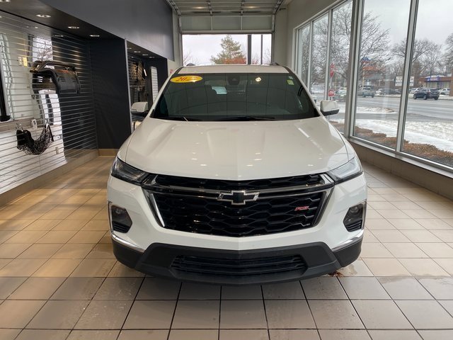 Used 2023 Chevrolet Traverse RS image 3