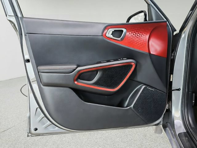 Certified 2025 Kia Soul GT-Line w/ GT-Line Technology Package FWD image 21