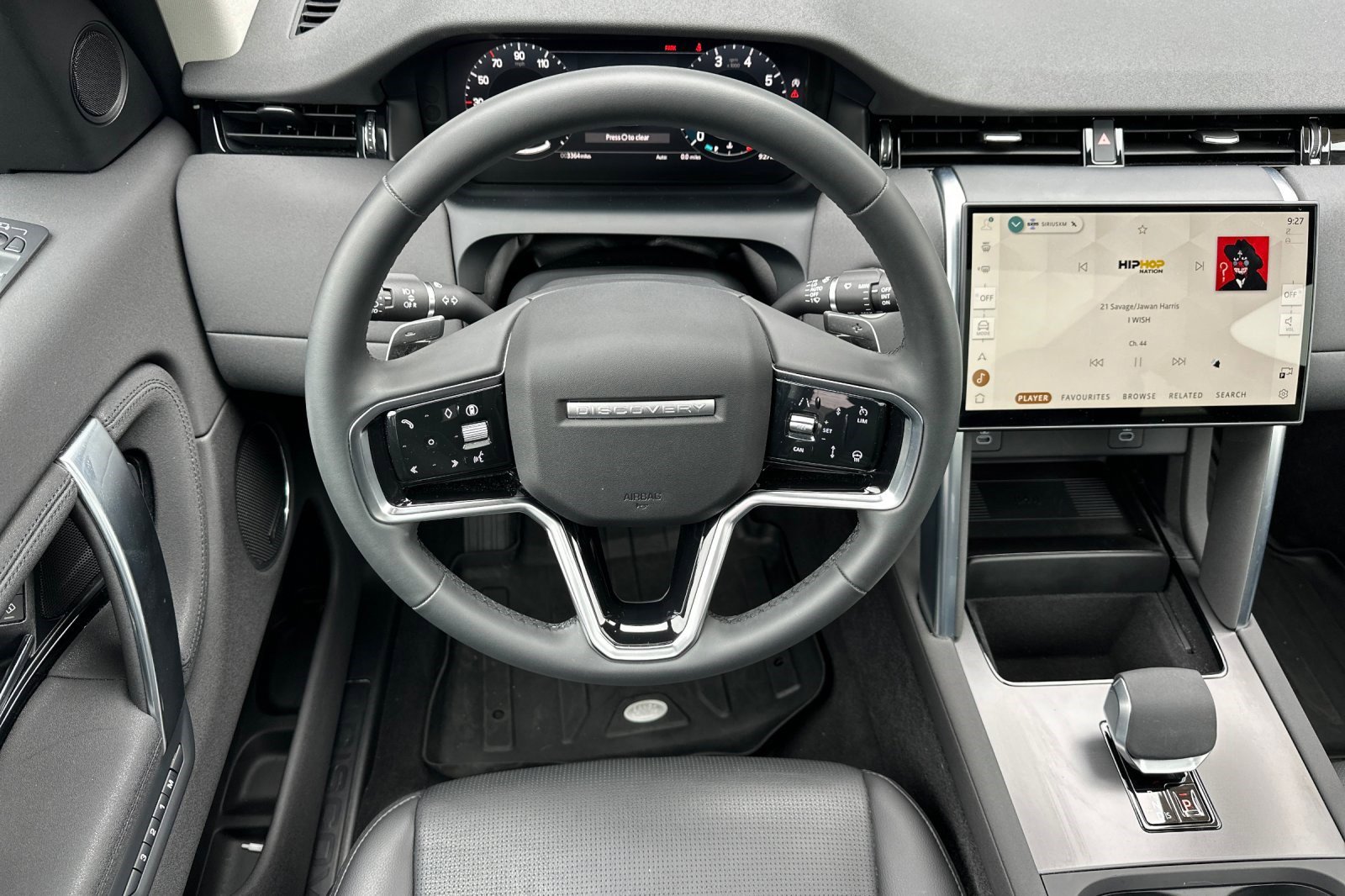 Used 2025 Land Rover Discovery Sport S image 28