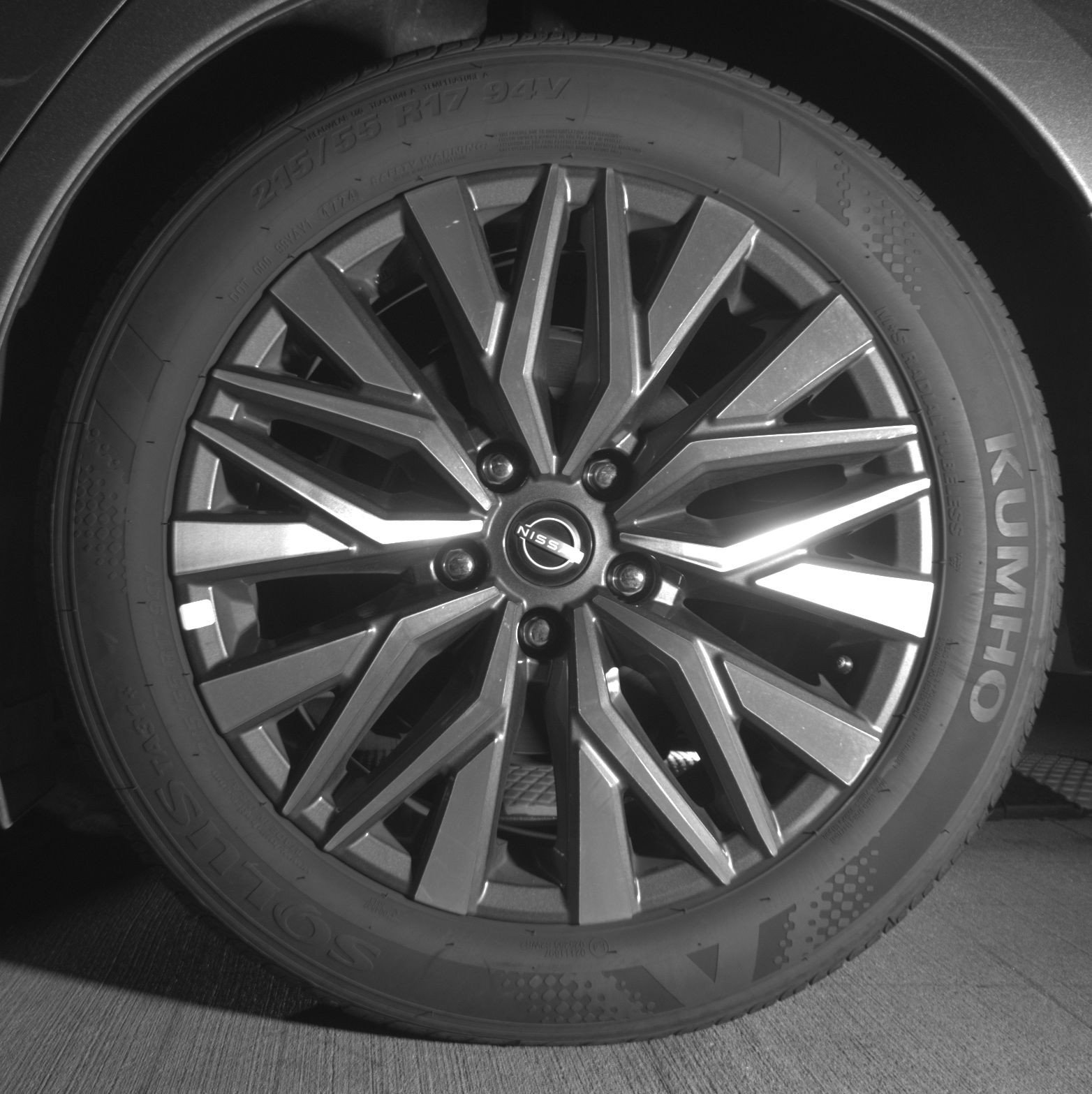 Used 2025 Nissan Altima 2.5 SV FWD image 14