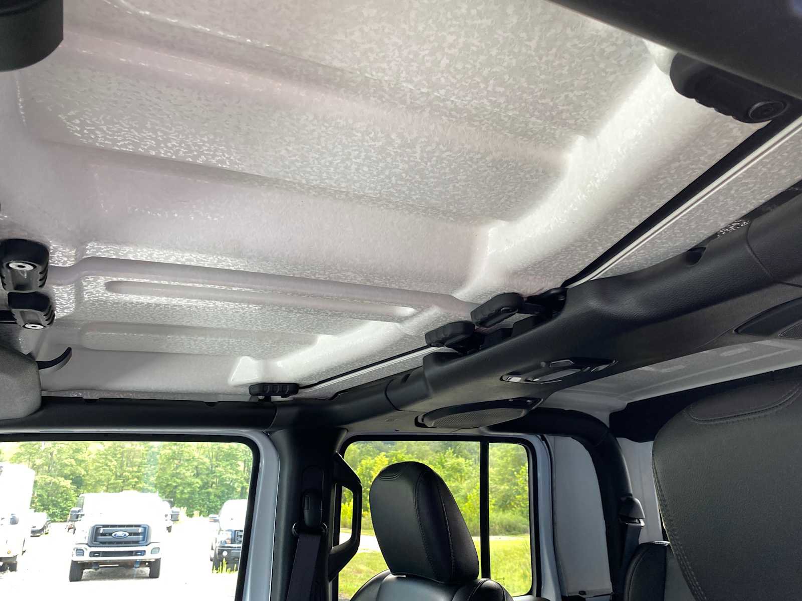 Used 2021 Jeep Gladiator Overland image 23