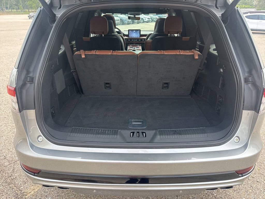 Used 2024 Lincoln Aviator Reserve w/ Equipment Group 201A image 22