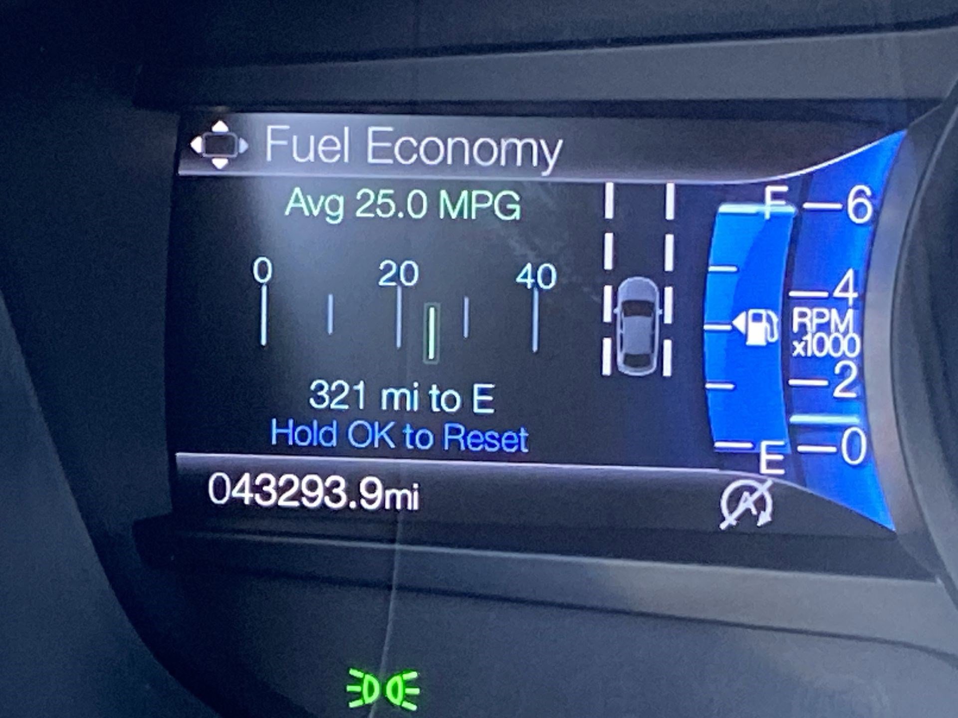 Used 2019 Ford Fusion SE image 16