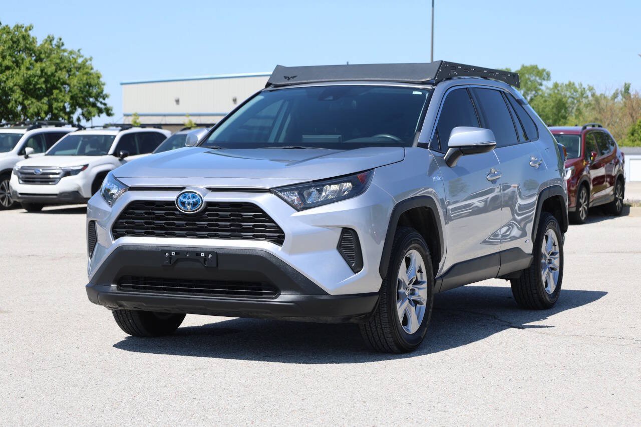 Used 2021 Toyota RAV4 LE AWD/4WD image 6