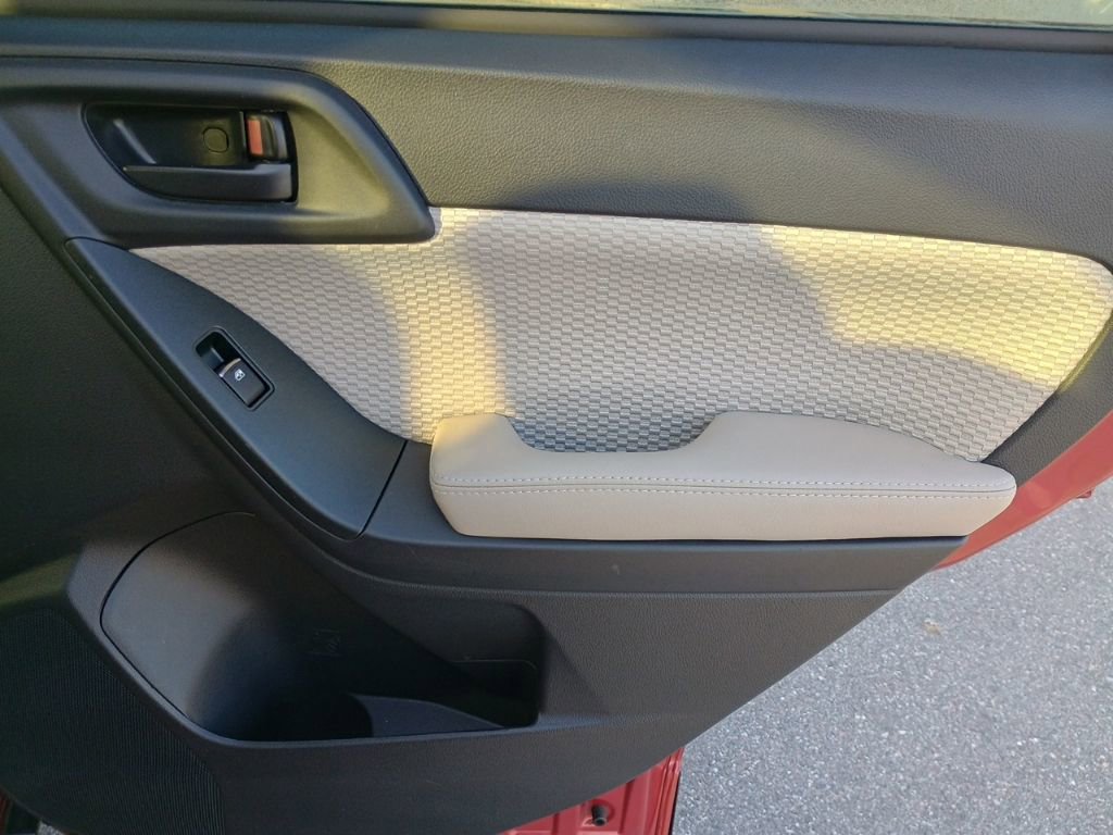 Used 2018 Subaru Forester 2.5i Premium w/ All-Weather Package image 19