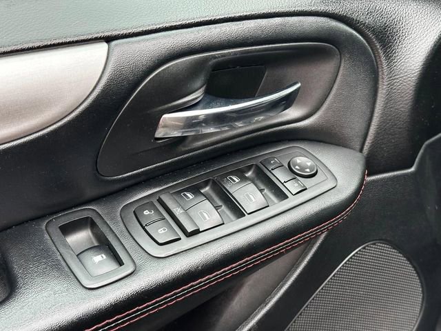 Used 2017 Dodge Grand Caravan GT FWD image 13