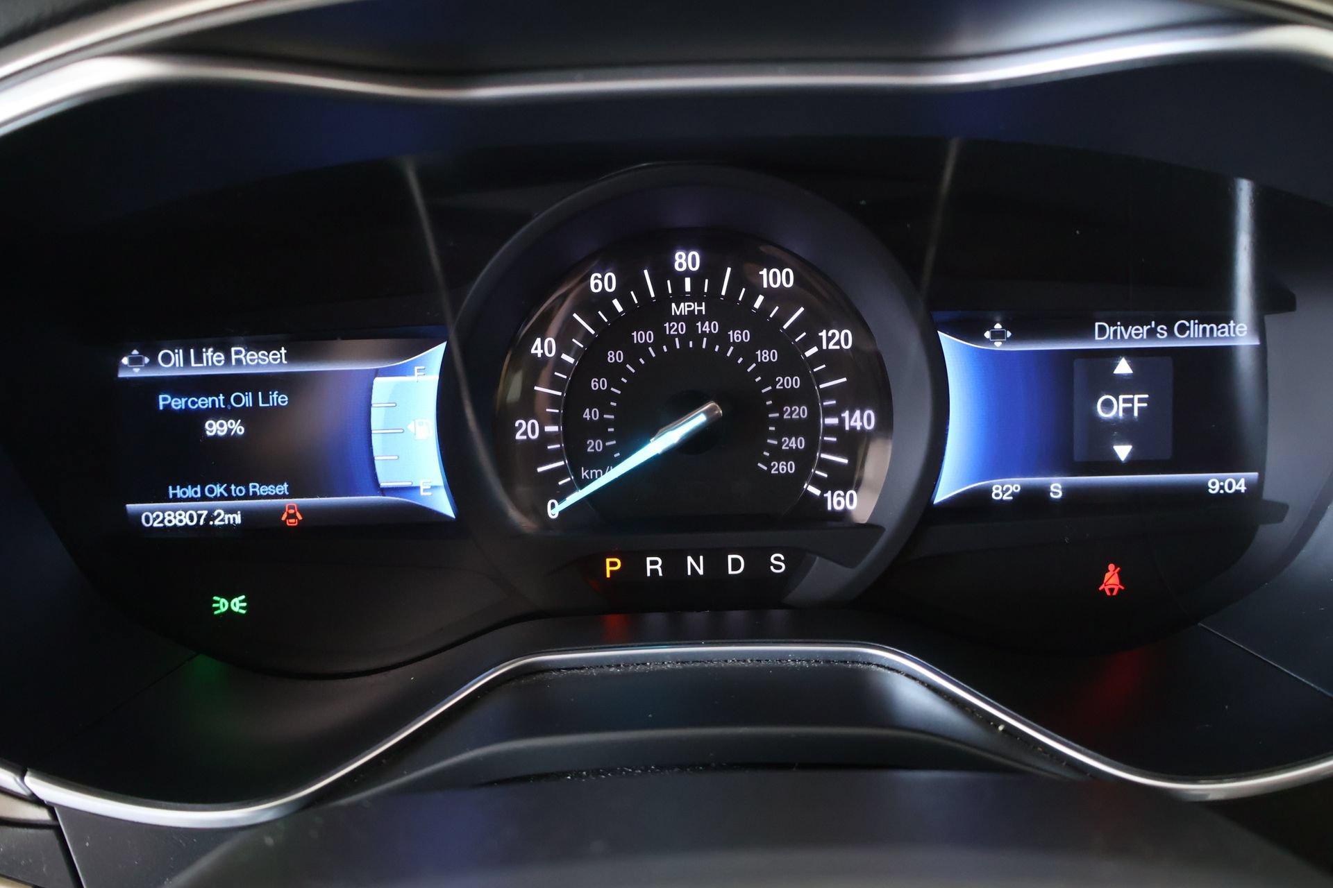 Used 2016 Ford Fusion SE w/ Equipment Group 202A FWD image 4