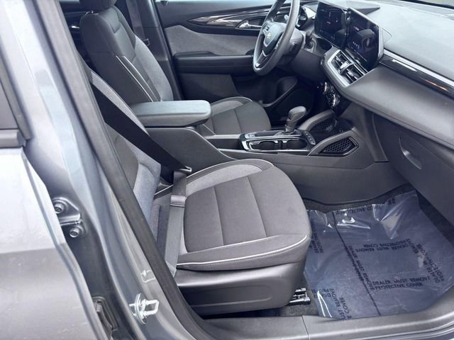 Used 2025 Chevrolet TrailBlazer LT image 28