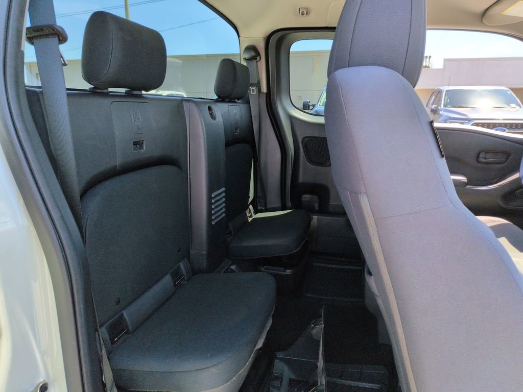 Used 2022 Nissan Frontier S RWD image 29