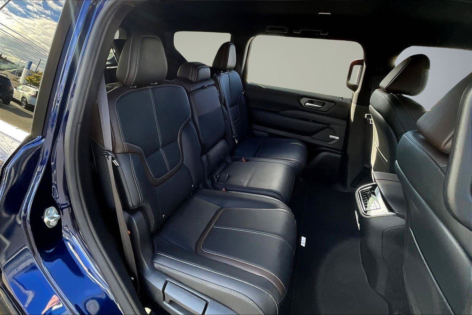 New 2026 Nissan Armada SL AWD/4WD image 11
