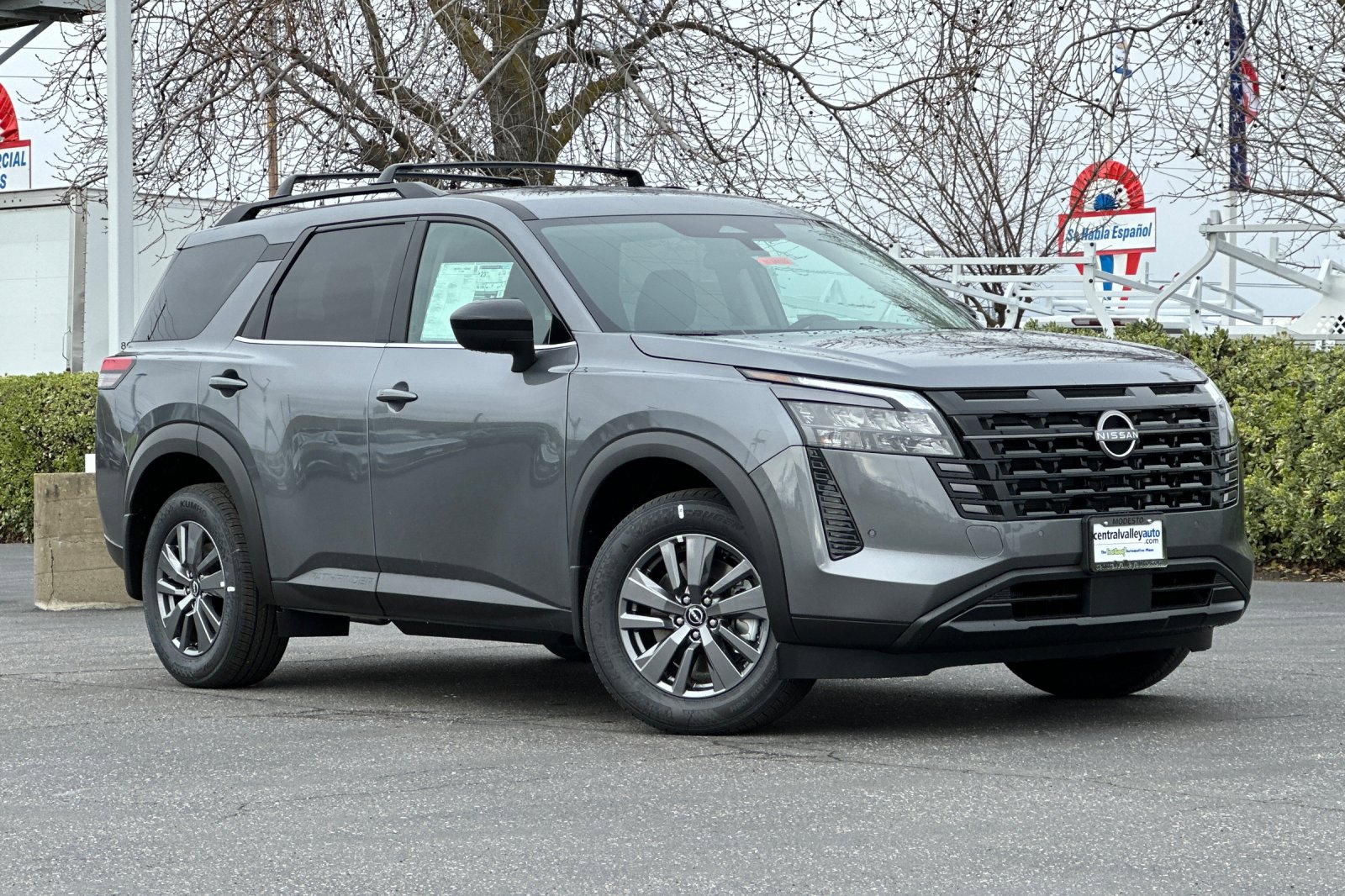 New 2026 Nissan Pathfinder SV image 2