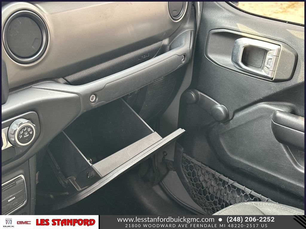 Used 2021 Jeep Gladiator Sport AWD/4WD image 32
