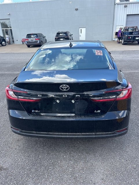 Used 2025 Toyota Camry LE image 6