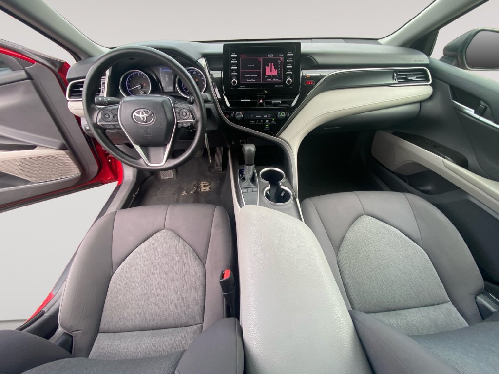 Used 2024 Toyota Camry LE FWD image 10