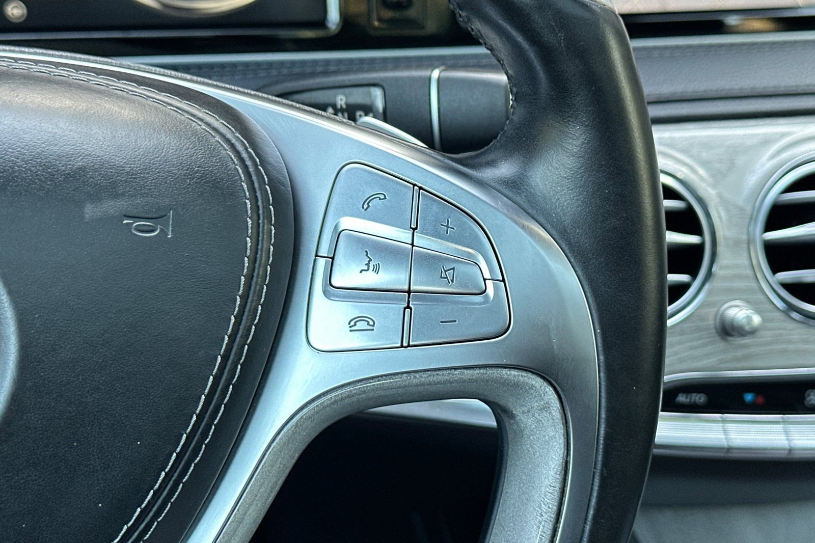 Used 2016 Mercedes-Benz S 550 Sedan image 30