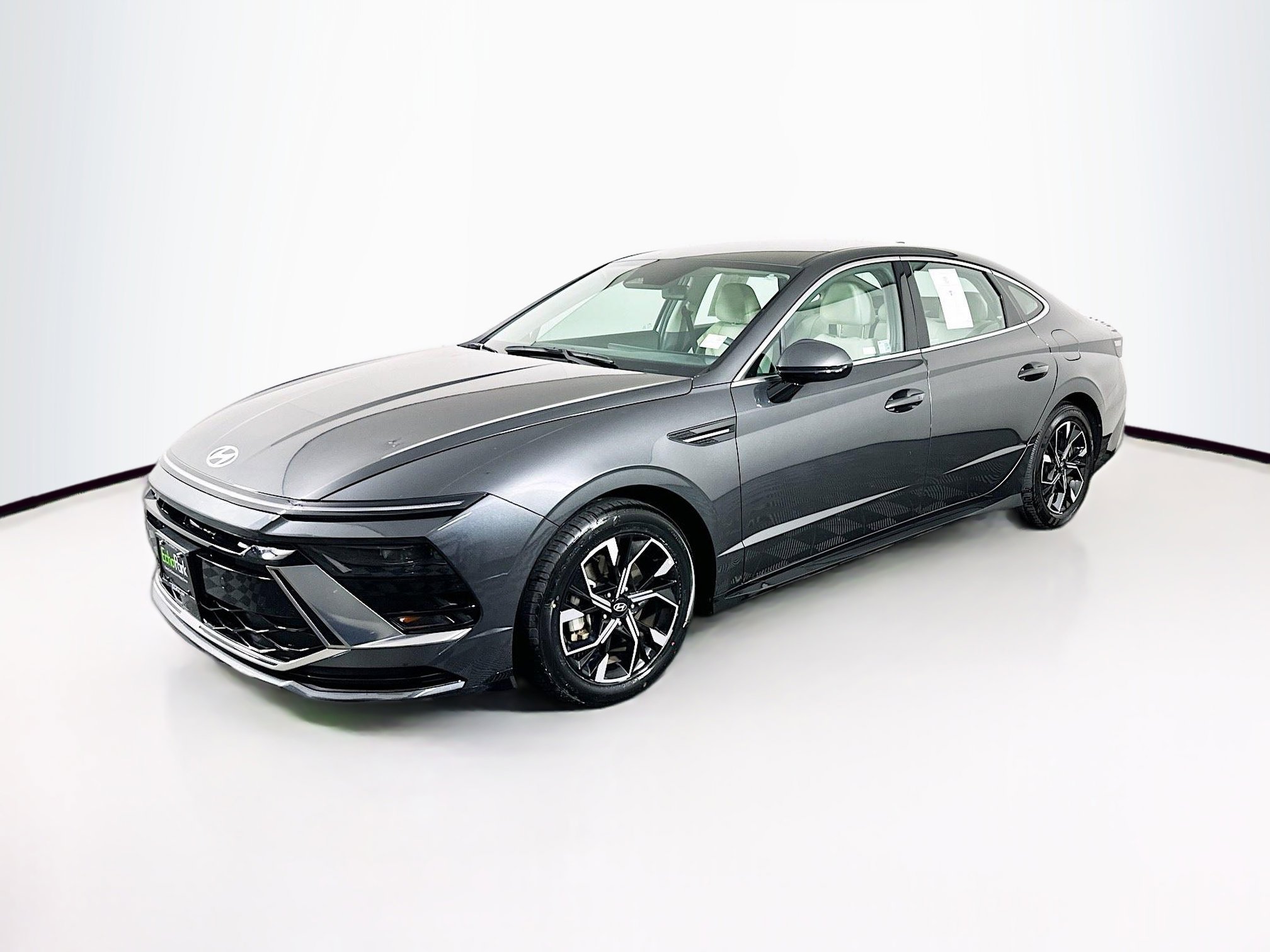 Used 2025 Hyundai Sonata SEL image 3