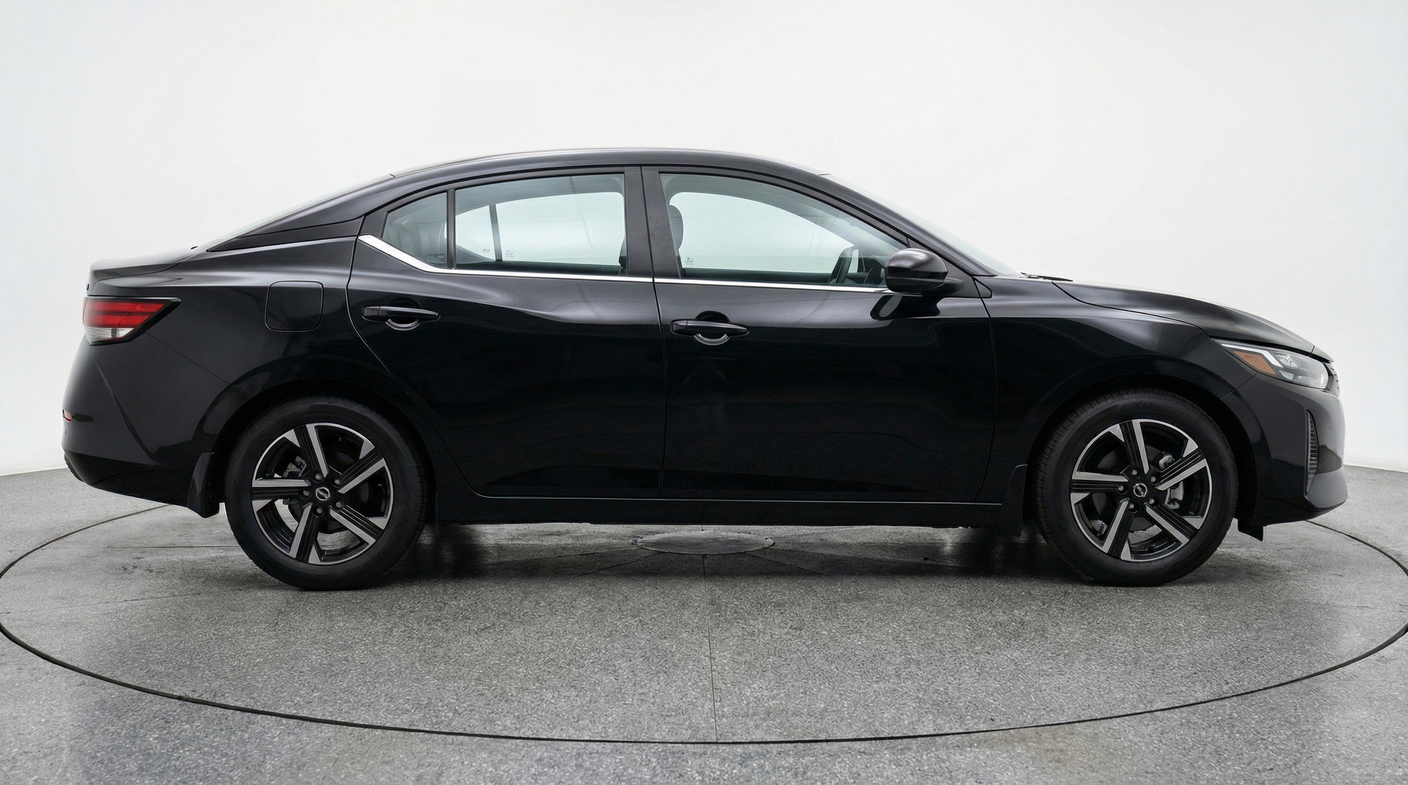 Used 2025 Nissan Sentra SV image 11