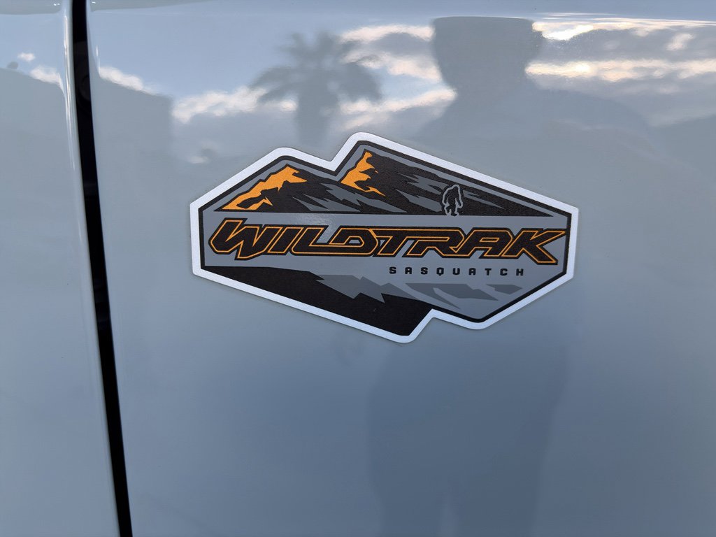 Used 2023 Ford Bronco Wildtrak image 19