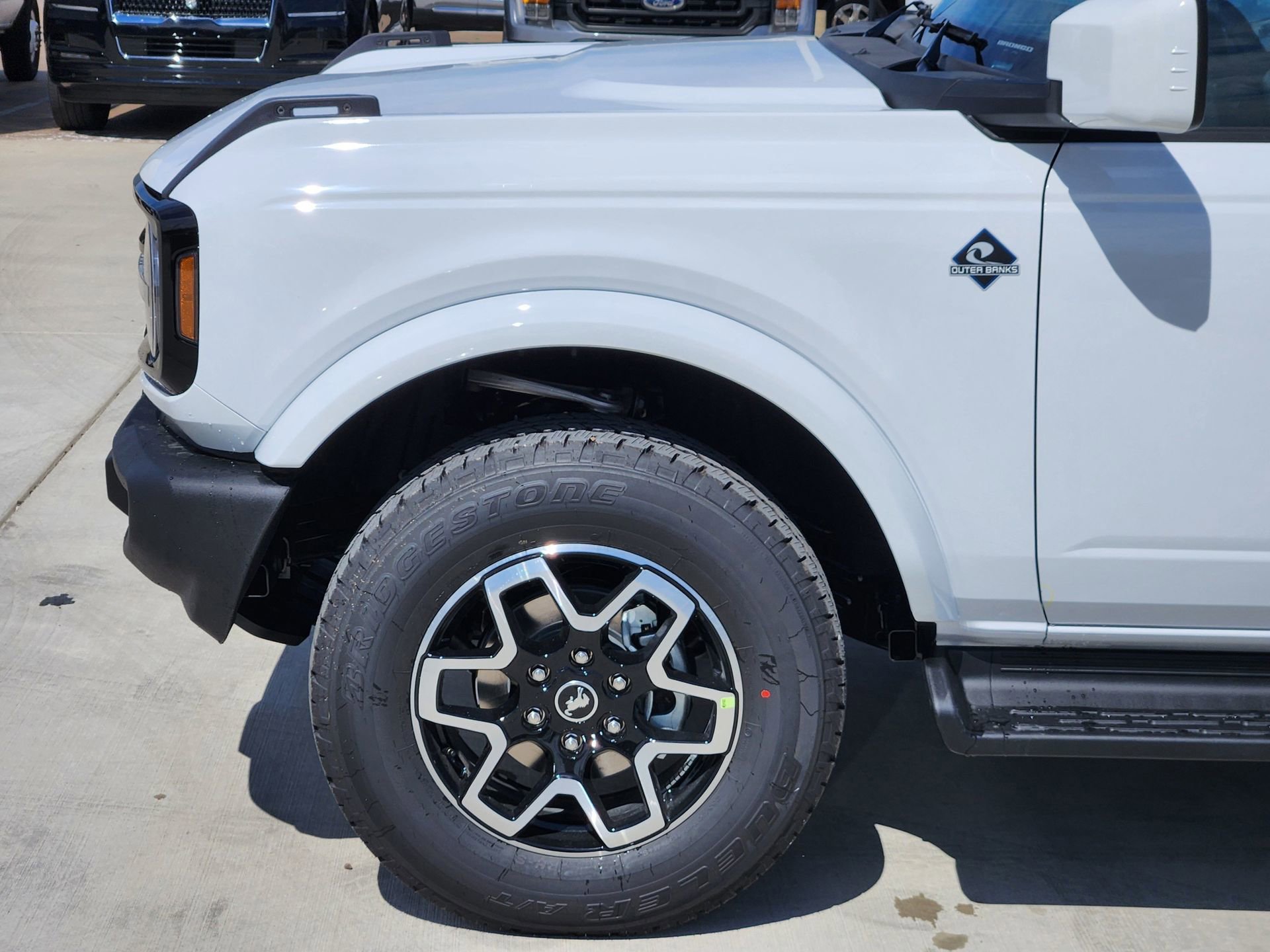 New 2025 Ford Bronco Outer Banks image 9
