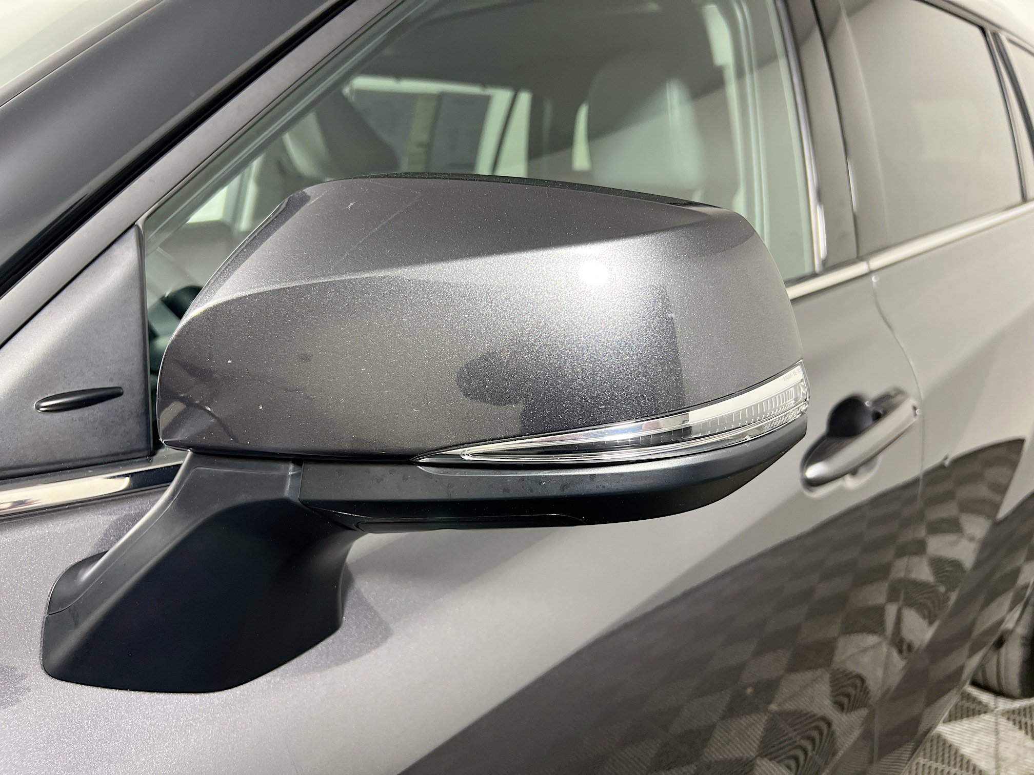 Used 2022 Toyota Highlander Limited image 12