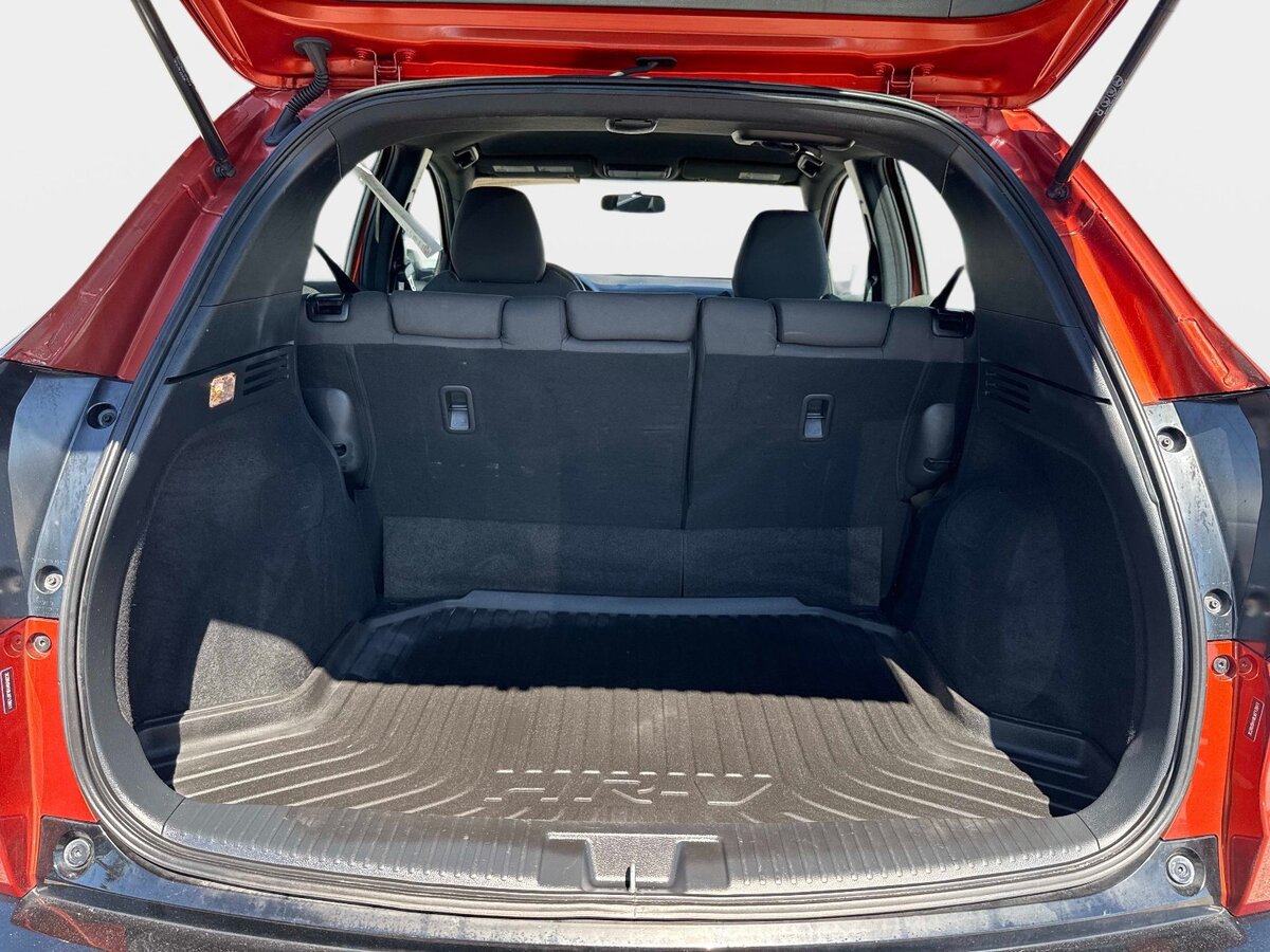 Used 2020 Honda HR-V Sport image 9