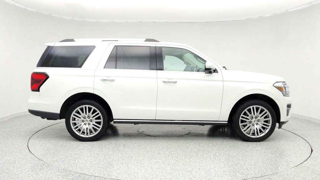 Used 2023 Ford Expedition Limited image 4