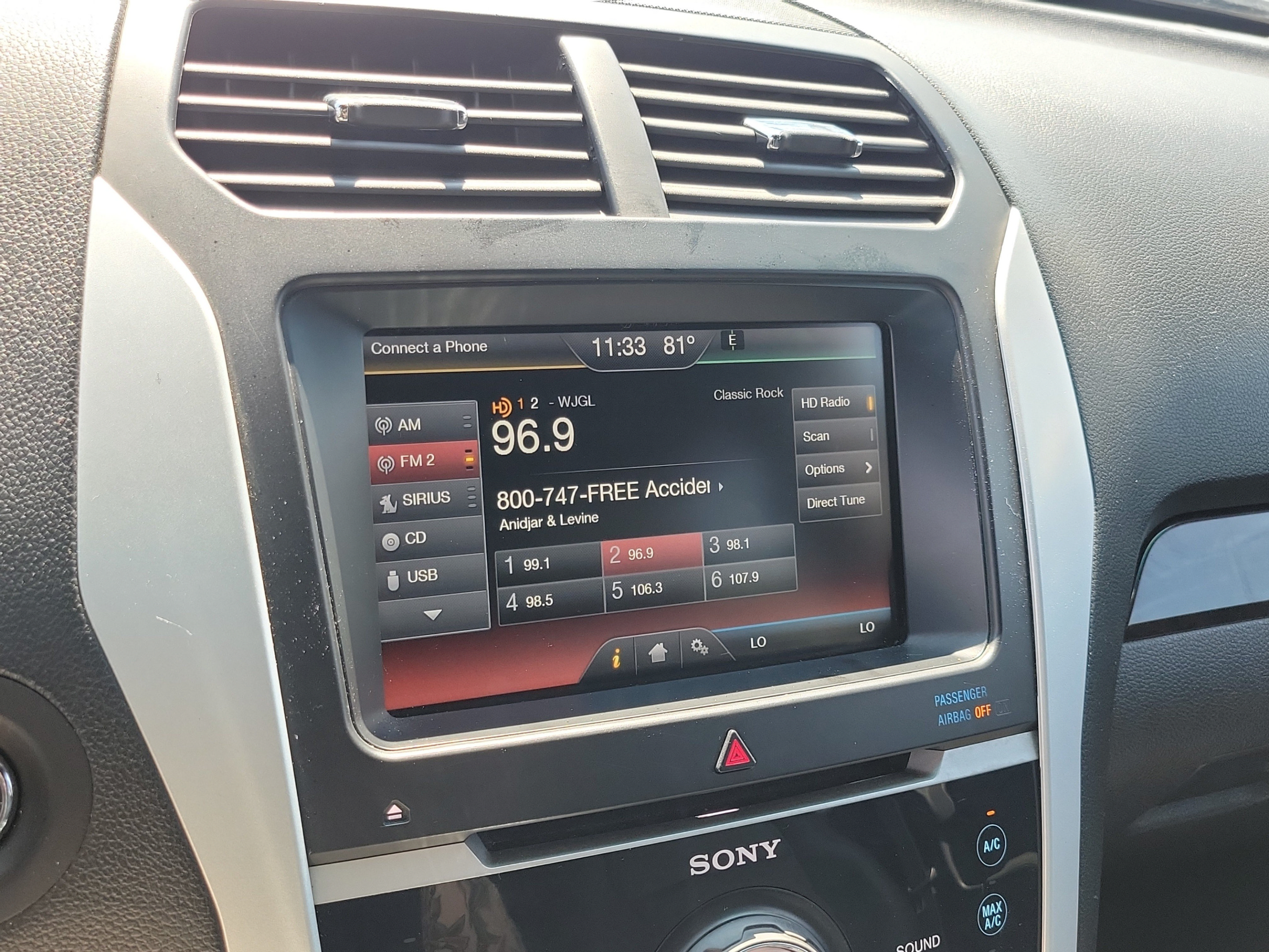 Used 2015 Ford Explorer Limited w/ Equipment Group 301A AWD/4WD image 30