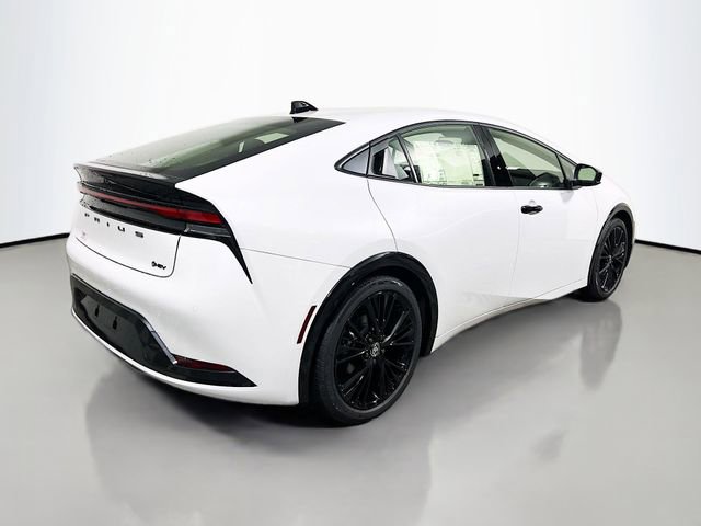 New 2026 Toyota Prius FWD image 3