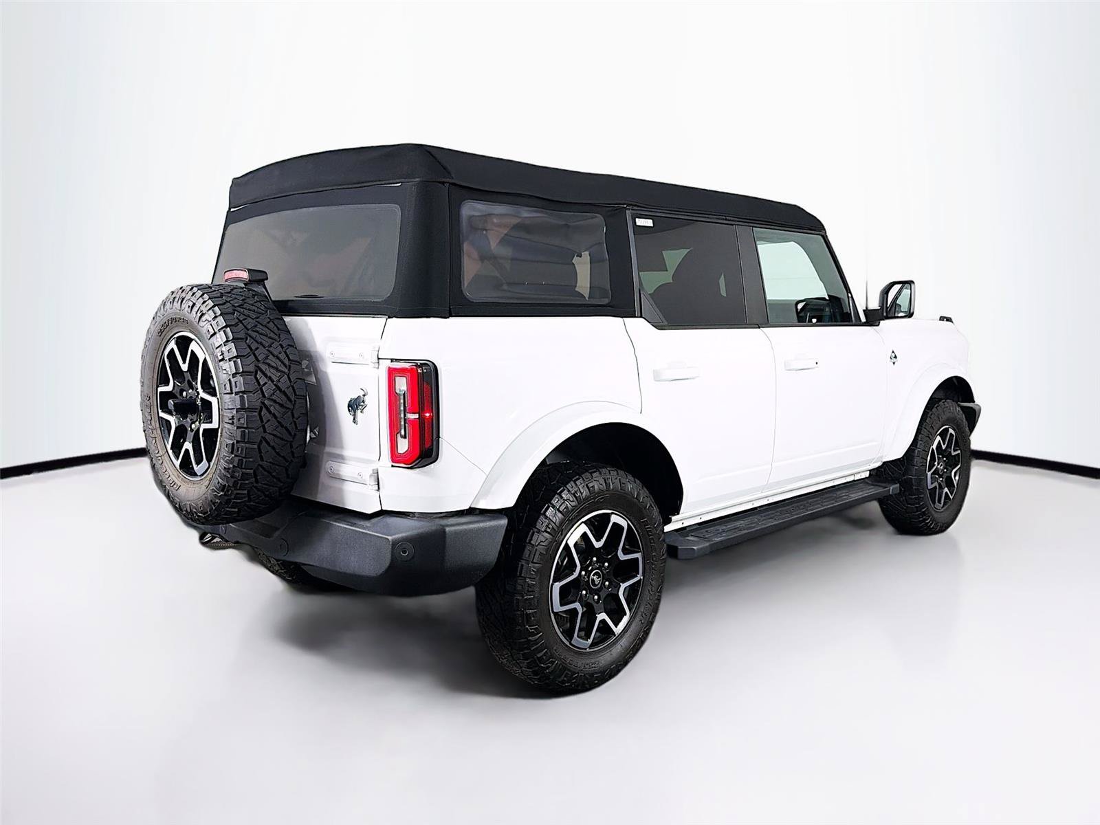 Used 2023 Ford Bronco Outer Banks AWD/4WD image 11