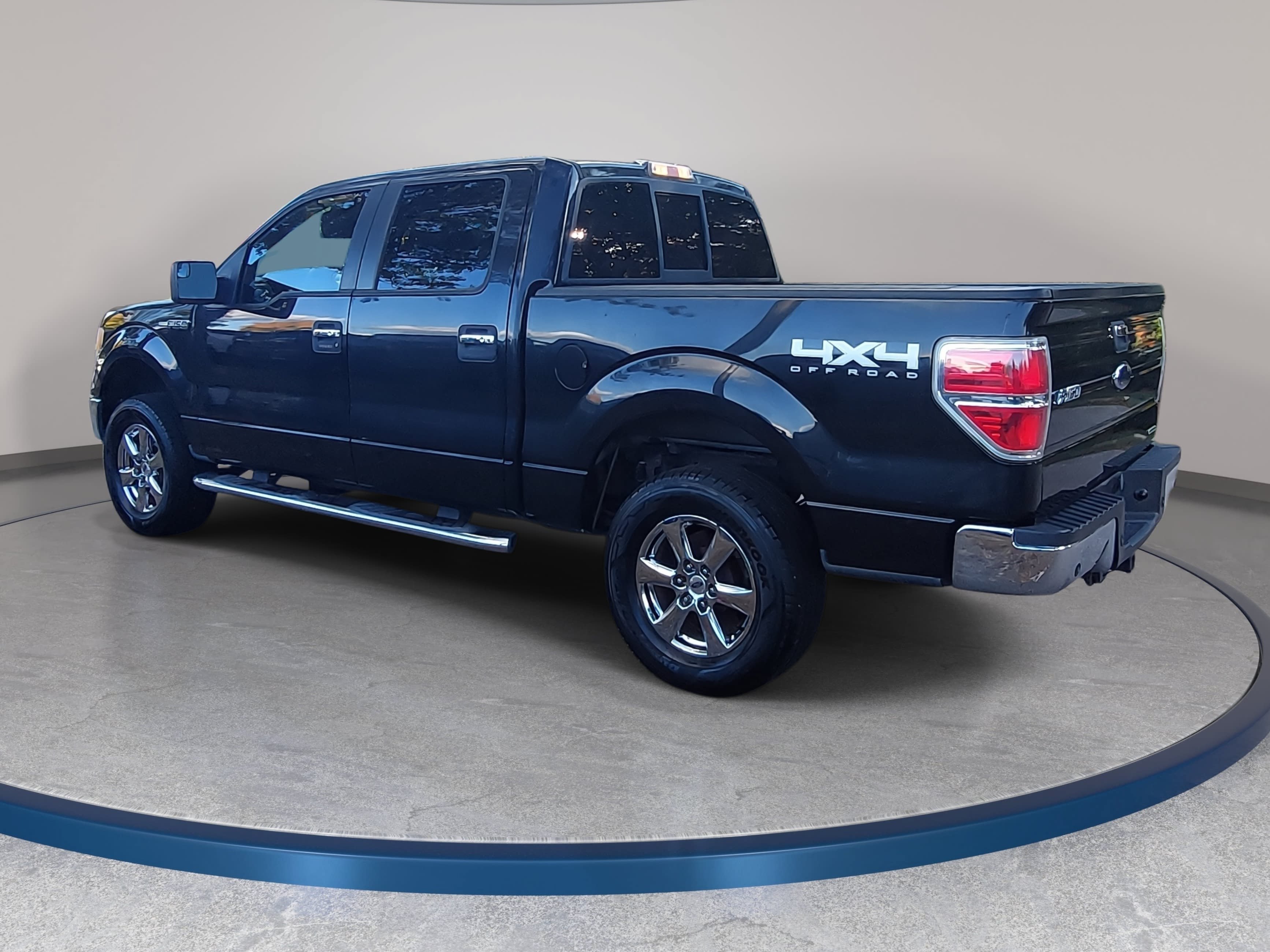 Used 2011 Ford F150 XLT w/ XLT Chrome Pkg AWD/4WD image 7