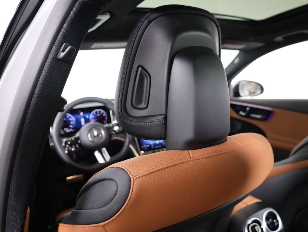 Certified 2026 Mercedes-Benz C 300 4MATIC Sedan image 23