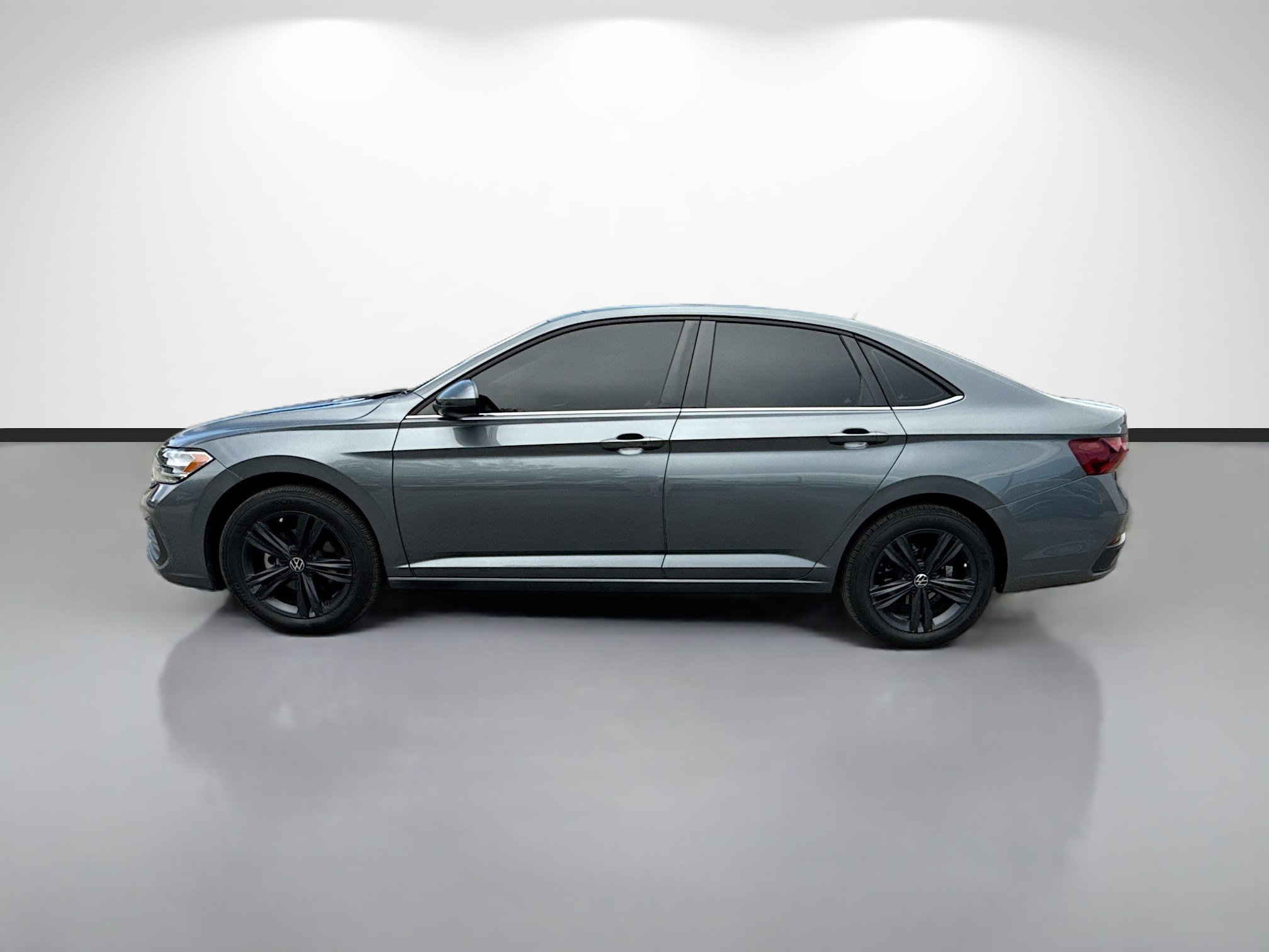 Used 2024 Volkswagen Jetta SE FWD image 6