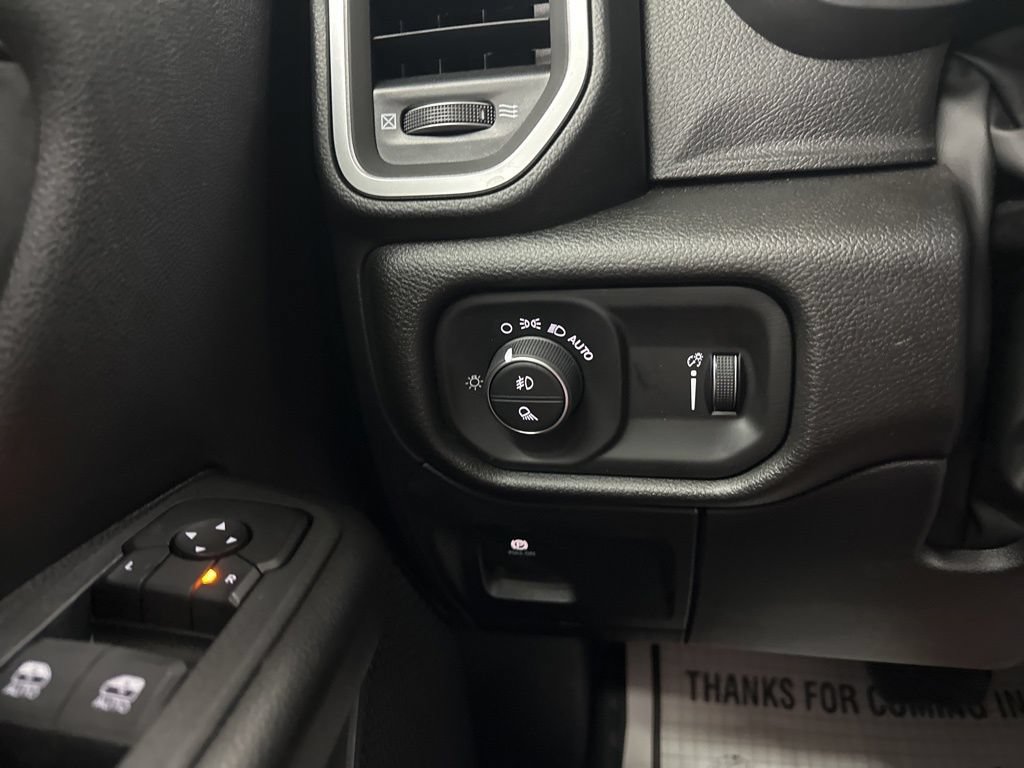 New 2026 RAM 1500 Express AWD/4WD image 34