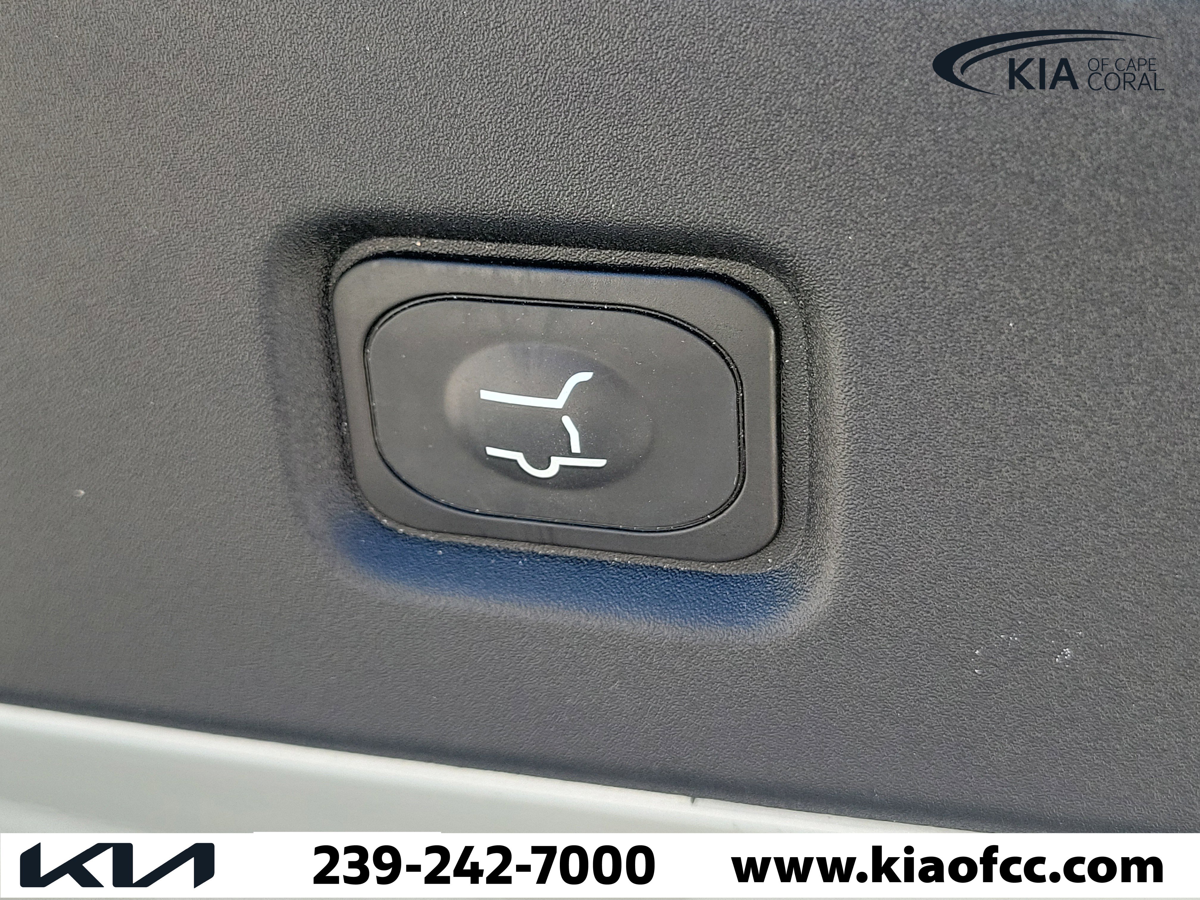Used 2025 Ford Expedition Tremor image 15