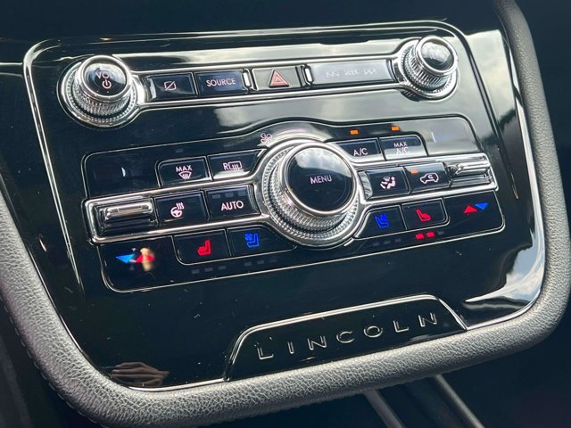 Used 2020 Lincoln Corsair AWD w/ Premium Package image 34