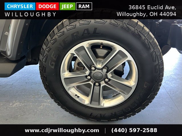 Used 2020 Jeep Wrangler Unlimited Sahara w/ Dual Top Group AWD/4WD image 13