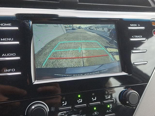 Used 2018 Toyota Camry LE FWD image 17