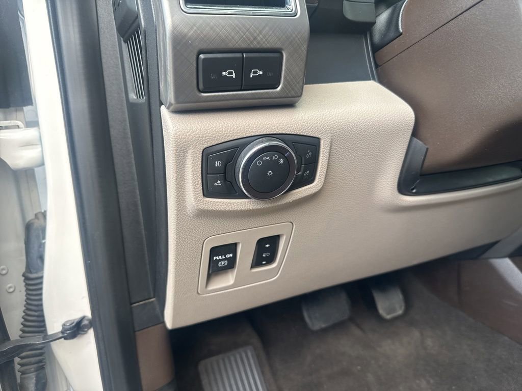 Used 2019 Ford F150 Limited image 12