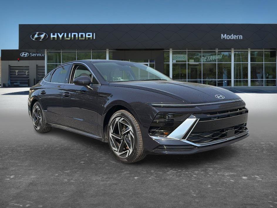 New 2026 Hyundai Sonata SEL FWD image 2