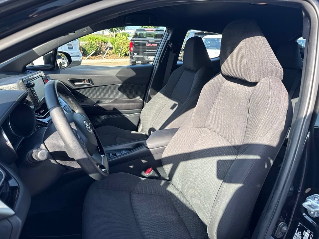 Used 2018 Toyota C-HR XLE FWD image 13