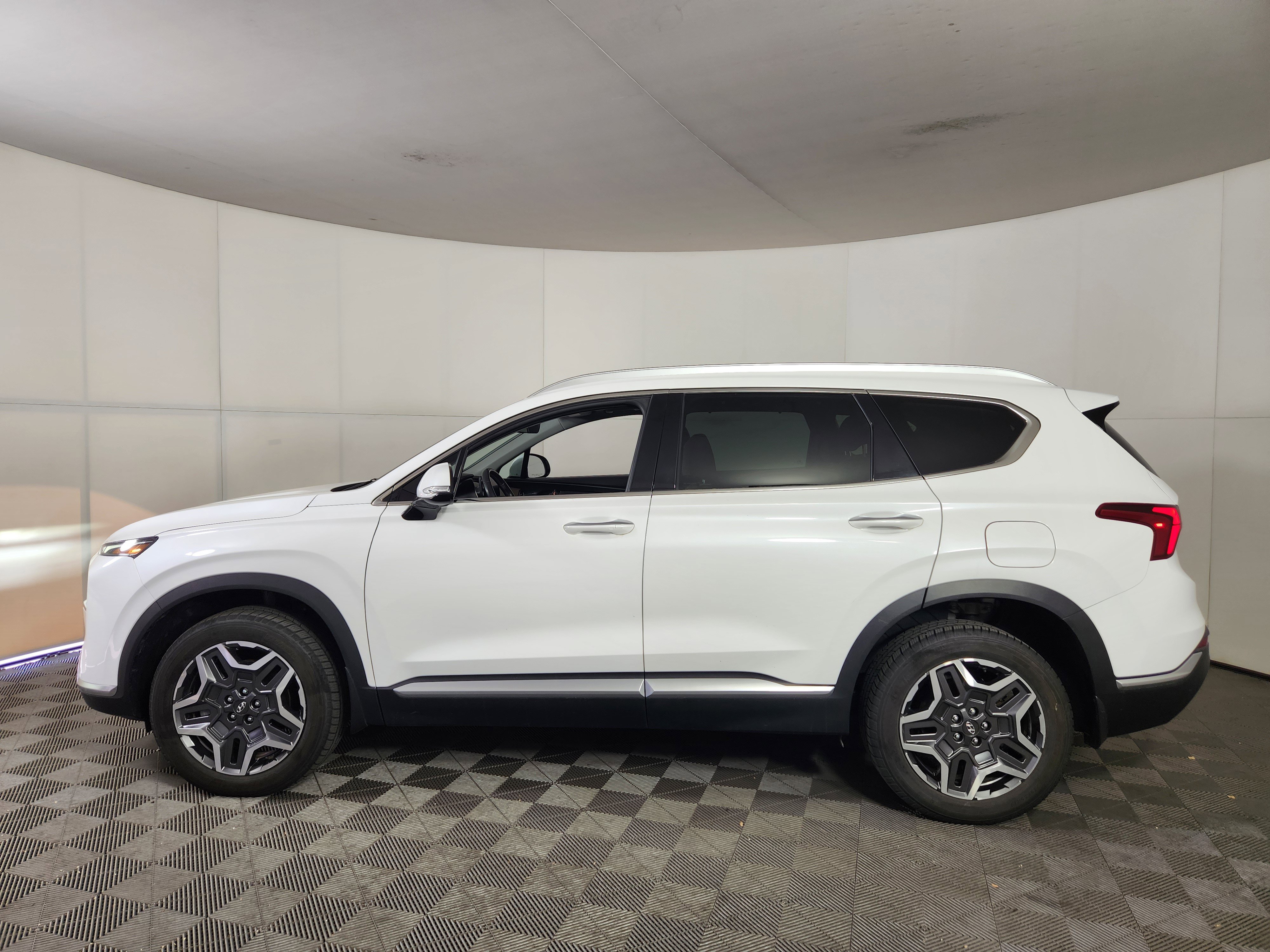 Used 2022 Hyundai Santa Fe SEL Premium AWD/4WD image 4
