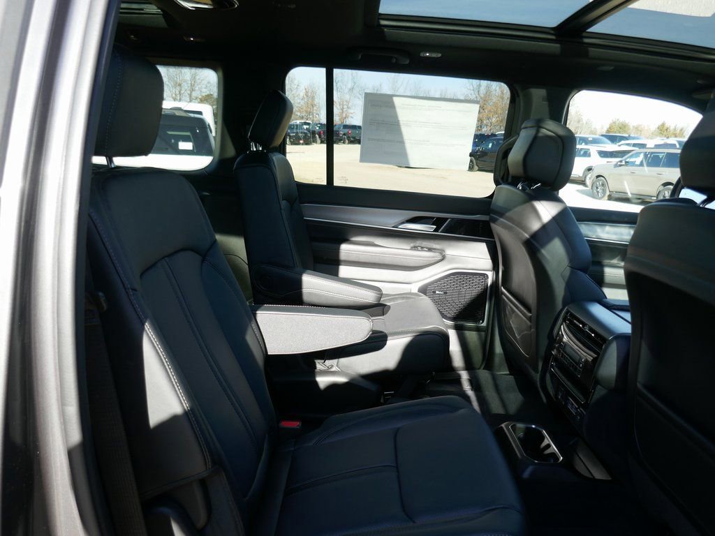 New 2026 Jeep Grand Wagoneer Limited w/ Premium Group II image 12