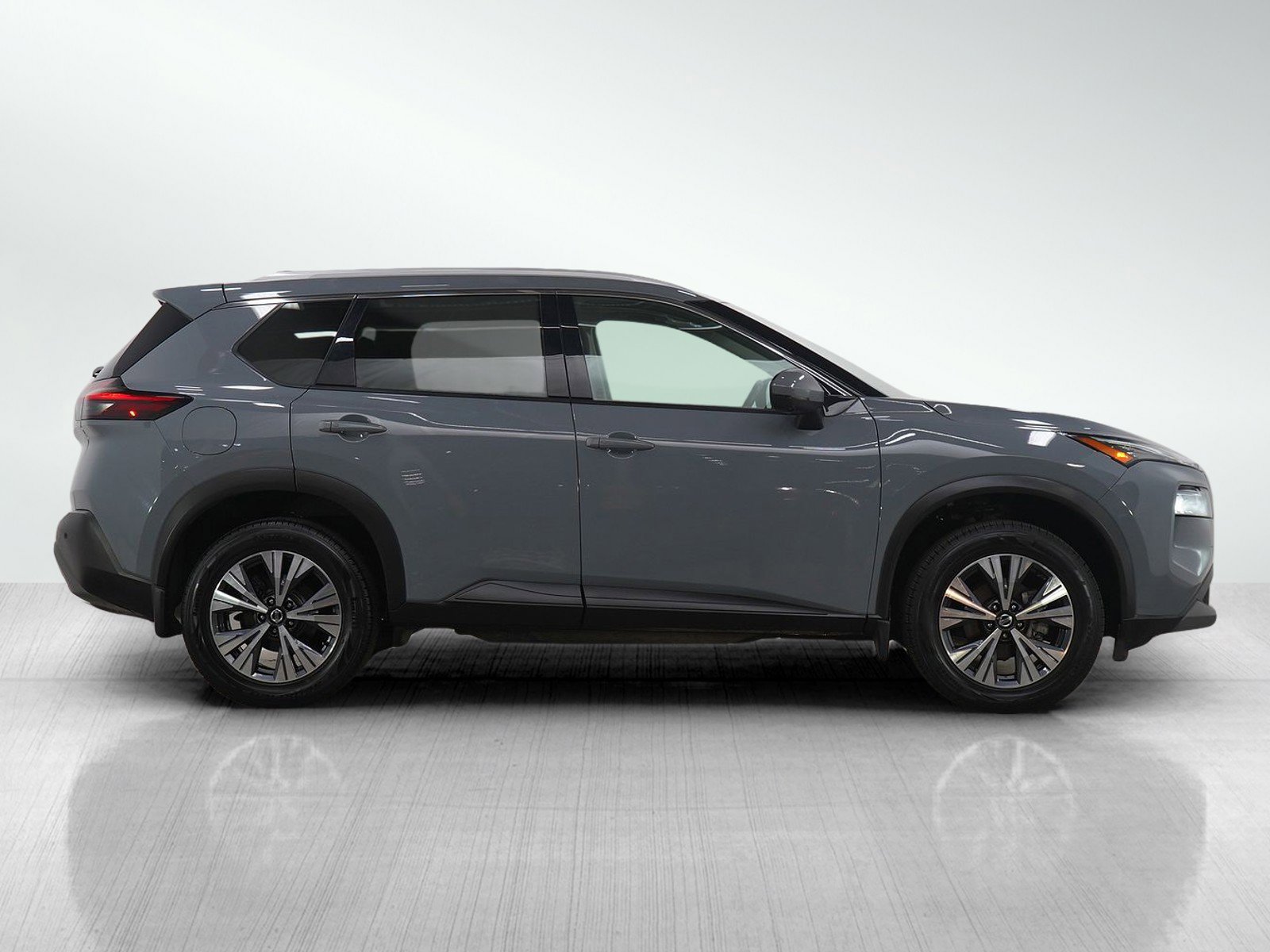 Used 2021 Nissan Rogue SV image 7