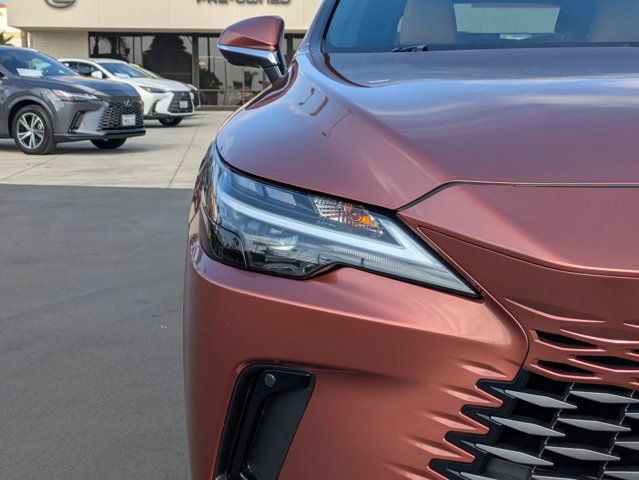 Used 2025 Lexus RX 350 Premium w/ Convenience Package FWD image 10