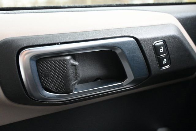 Used 2023 Ford Bronco Wildtrak image 39