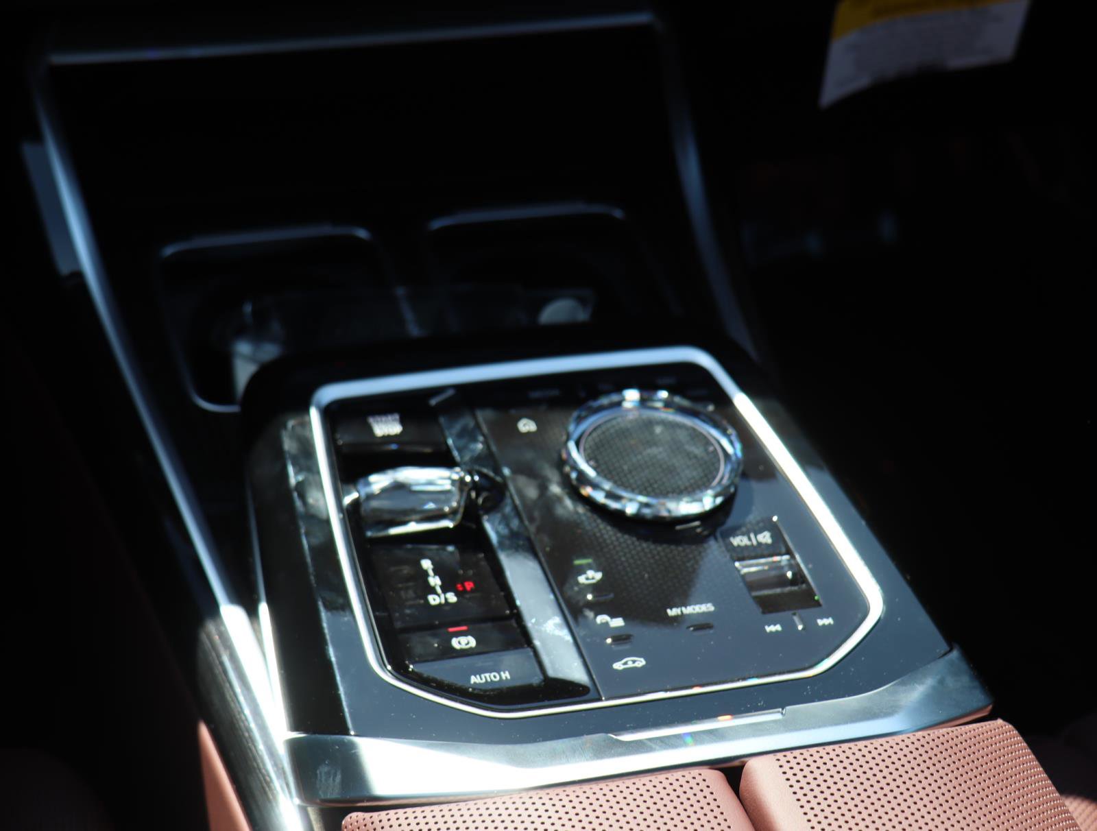New 2026 BMW 740i w/ Premium Package image 15