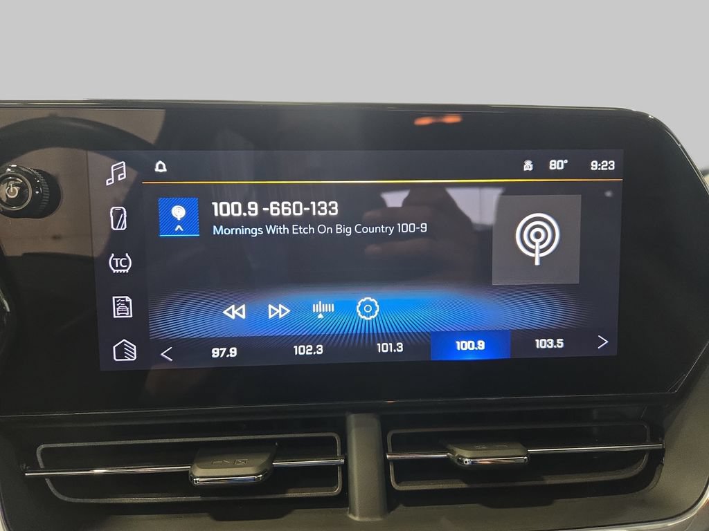 Used 2024 Chevrolet Trax LT w/ Driver Confidence Package FWD image 24